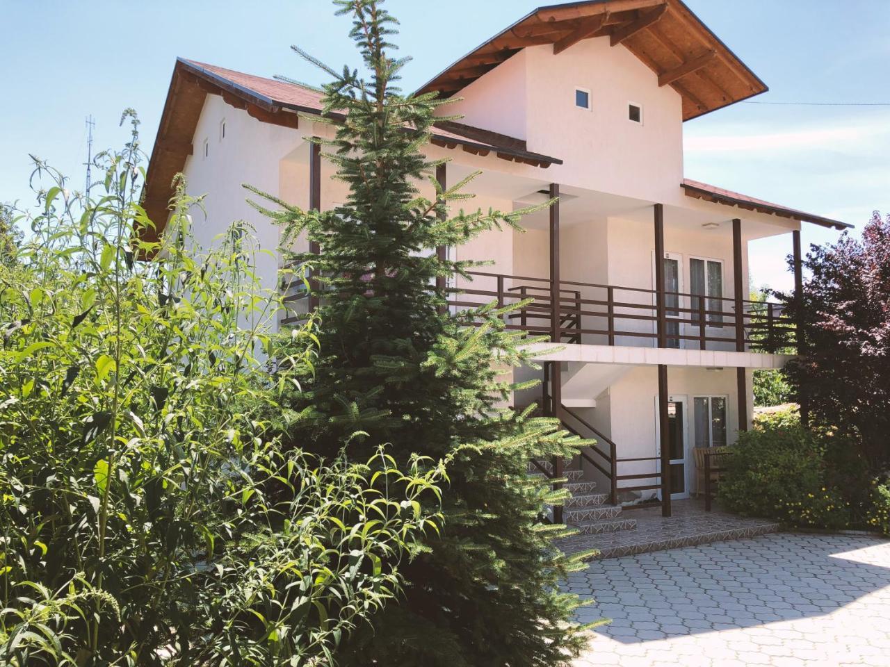 Guest House Leto Dolinka Εξωτερικό φωτογραφία