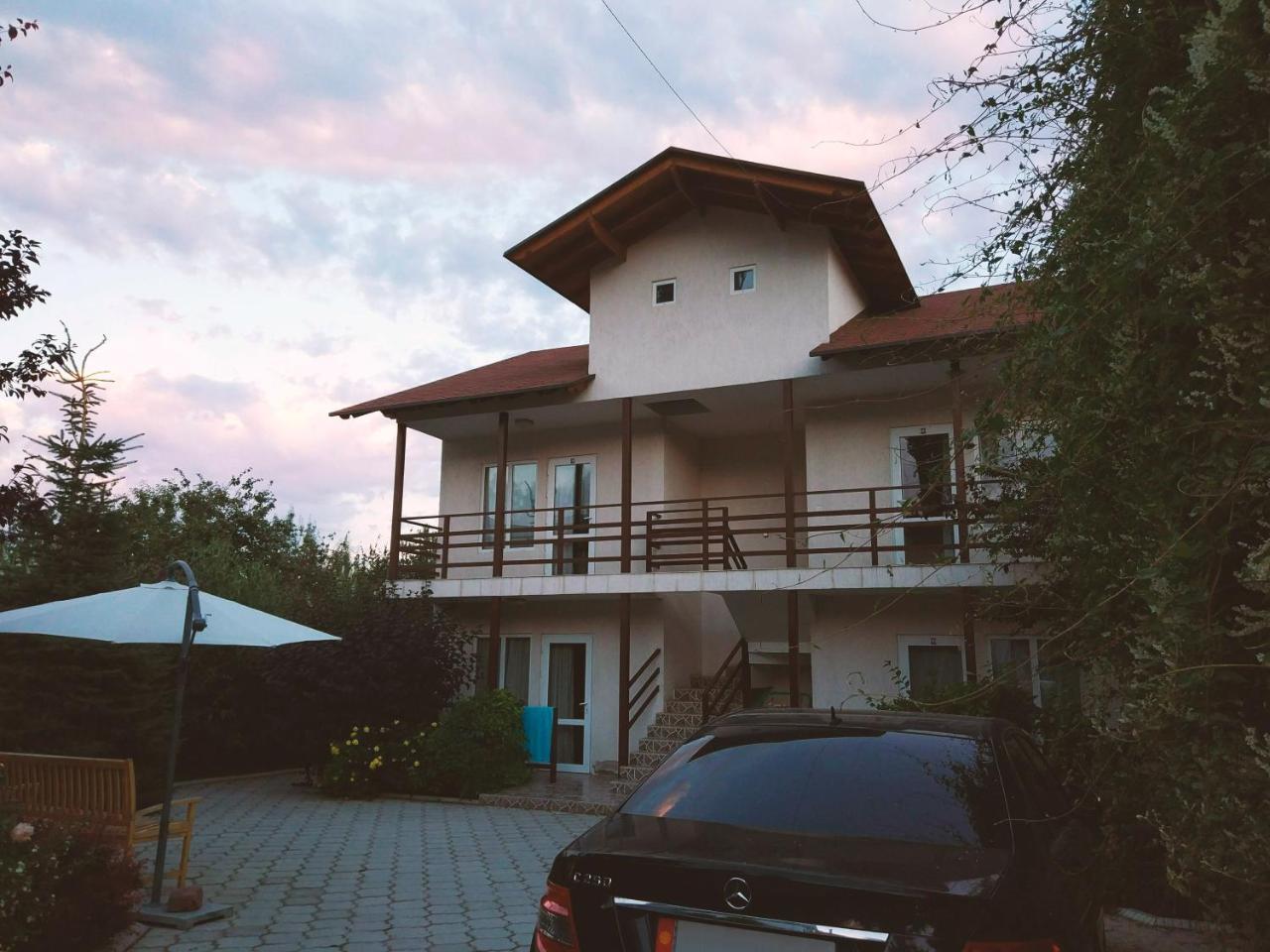 Guest House Leto Dolinka Εξωτερικό φωτογραφία